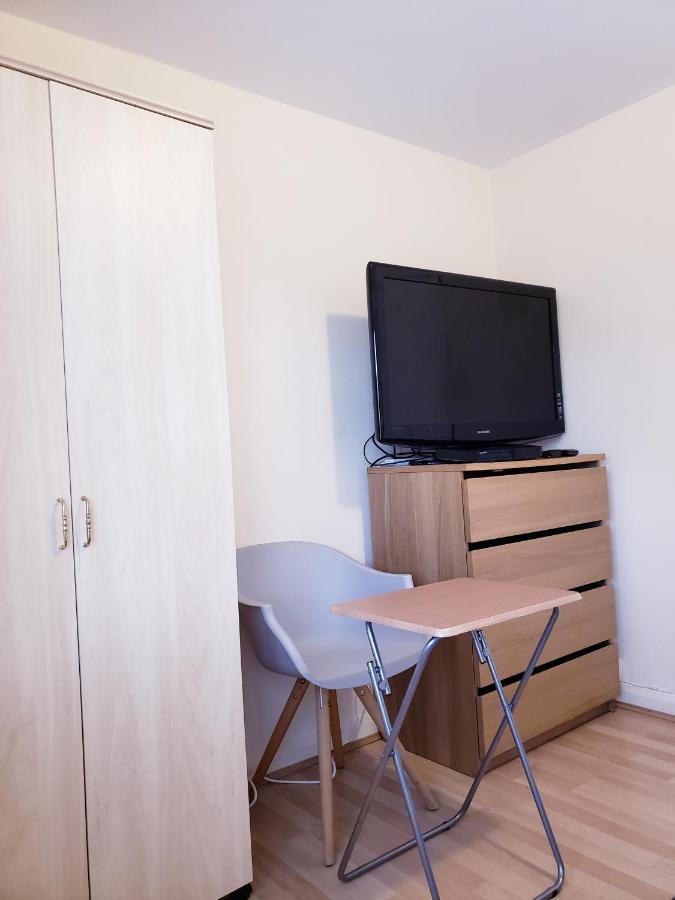 Ensuite Room Near Canal Southall Exterior photo